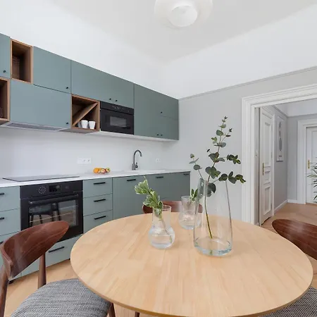 2 - Bedroom With Balcony - Rejtana 10 克拉科夫
