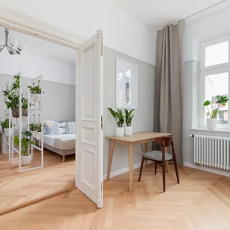 Apartment 2 - Bedroom With Balcony - Rejtana 10 Krakau