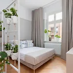 2 - Bedroom With Balcony - Rejtana 10 *